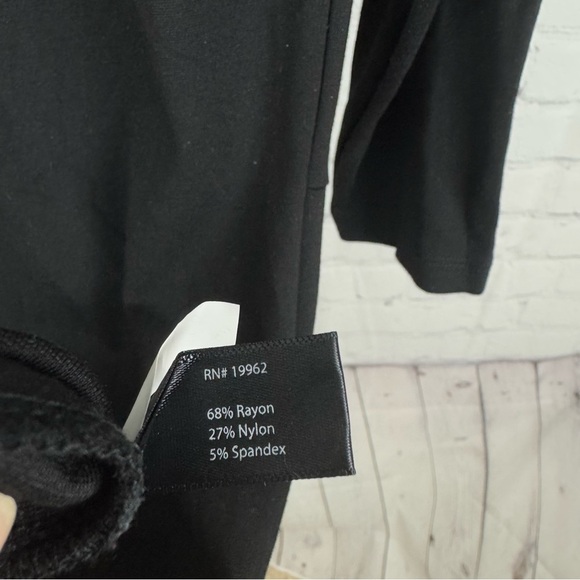 Boston Proper V-Neck Black Form Fitting 3/4 Length Sleeve Dress Size Medium - Picture 7 of 7